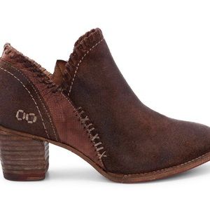 Bed Stu Carla in Teak Size 6 NIB